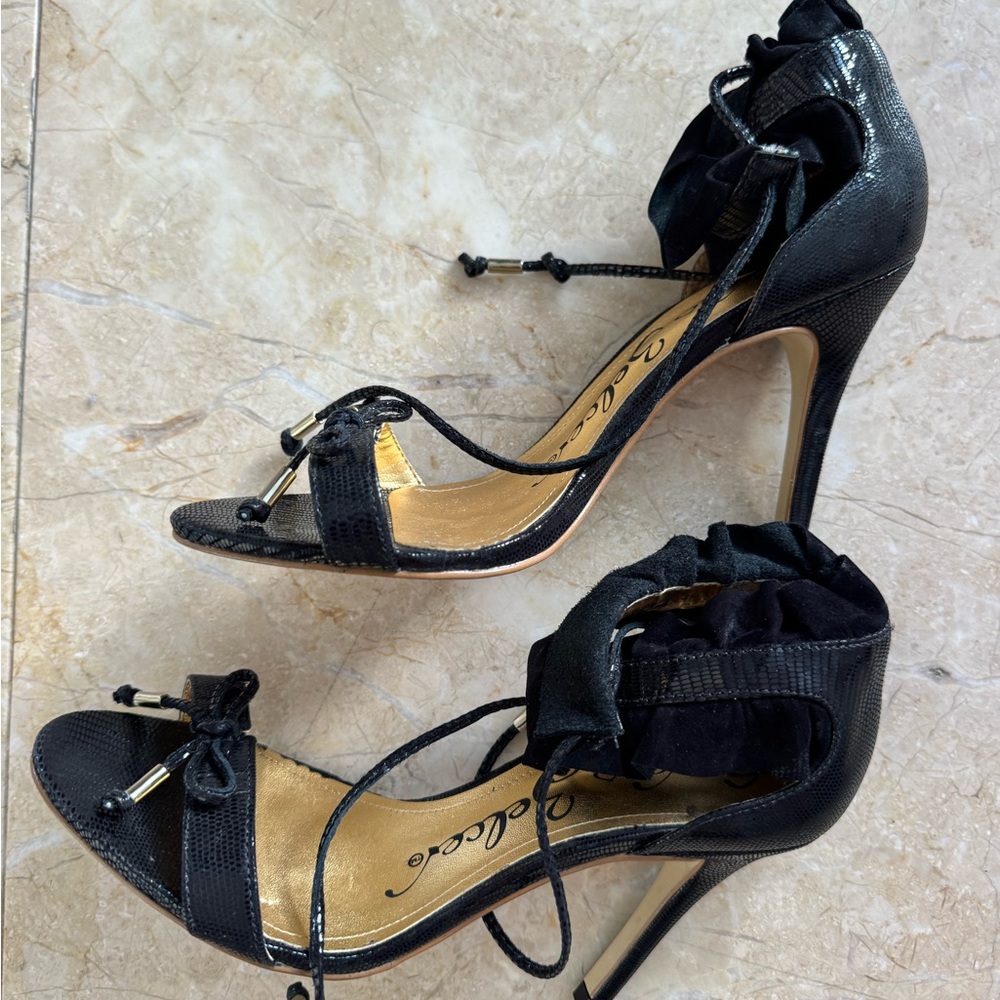 Sergio Zelcer Black and Gold Heels Excellent Condition👠🖤